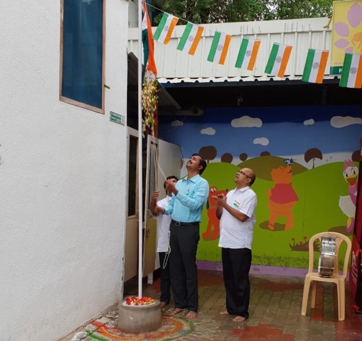 Aruna Blooming Buds Independence Day